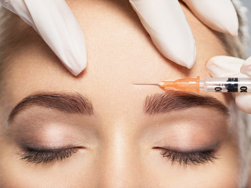 Women getting injection to forehead | Get Neuromodulators Injectables at Euro Look Medical Spa in Solon, Ohio